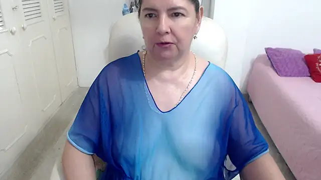 leonela_69 webcam