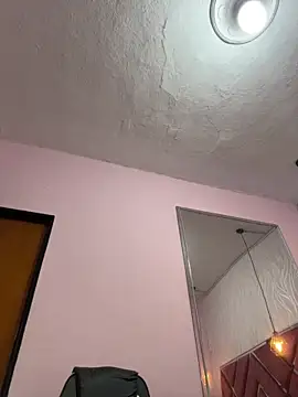 LunaaRosse webcam
