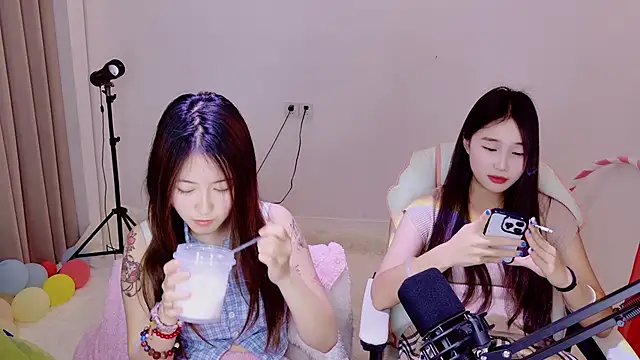 Xiongchumo1120 webcam
