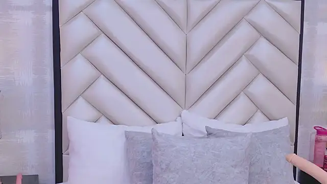 VioletSweetts webcam