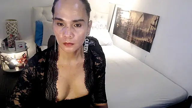 NinaDOM4CUM webcam