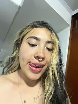 manuelaveeleez - ManuelaVeeleez's free webcam - UK Sex Cams
