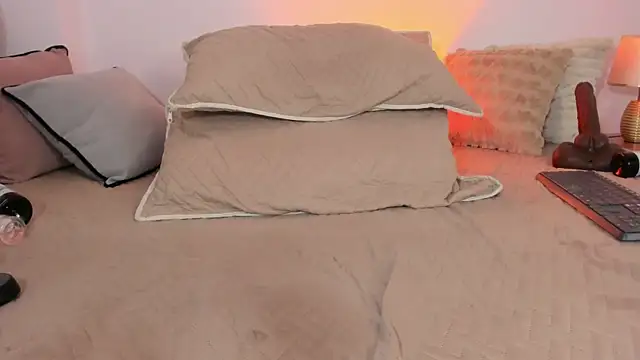 _luuciana_ webcam