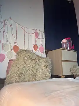 HotAlana_
