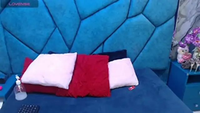 JulietaDiamond webcam