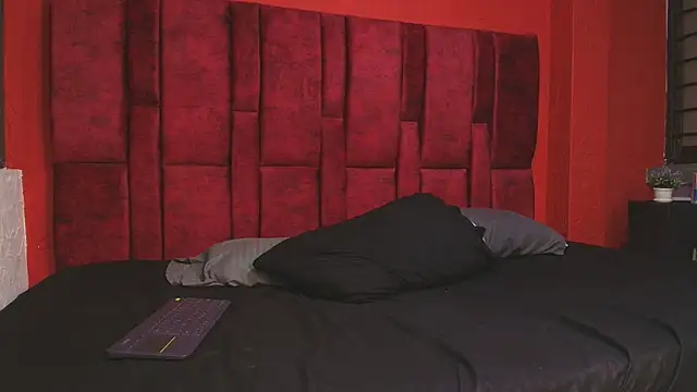 MeganEvanss__ webcam