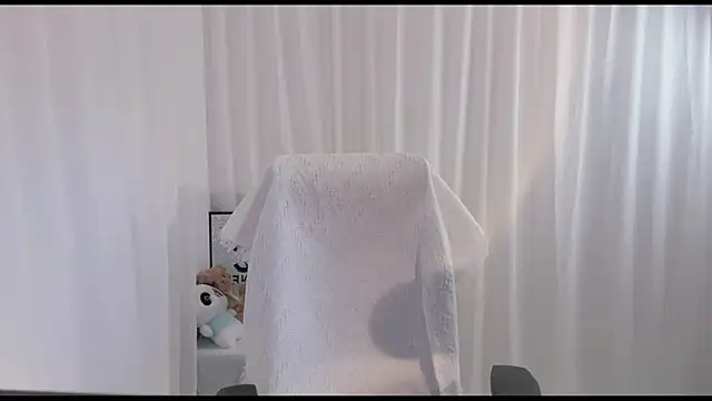 Ella-001 webcam