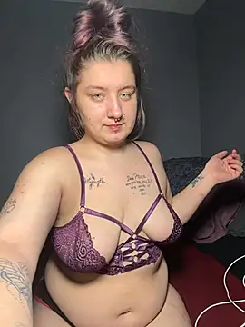kay_liegh2104 webcam