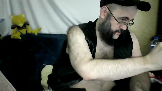 BriTheTopBear webcam
