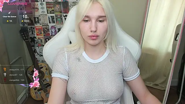 EvelinaLuu webcam