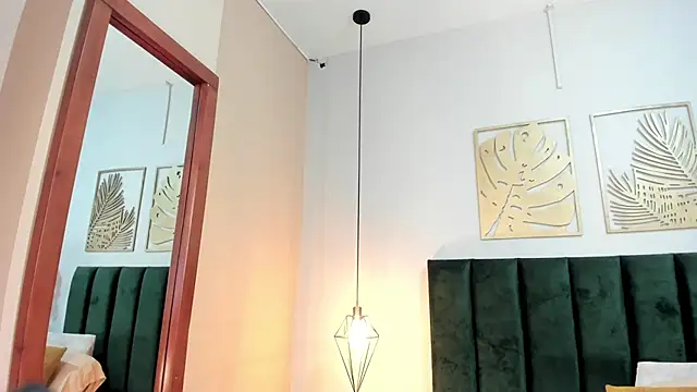 SofiHudson webcam