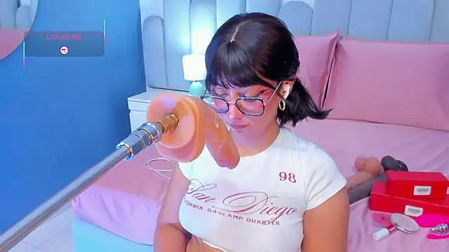 linda_sofi__ webcam