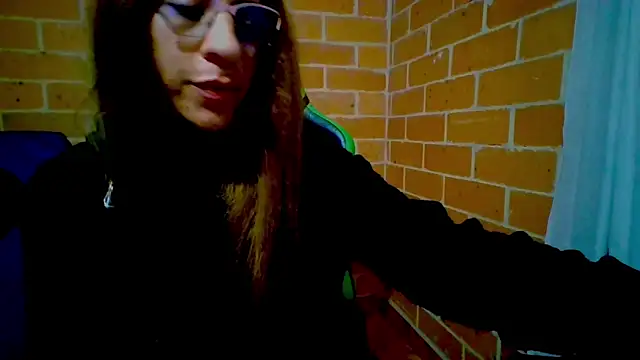 SpicyGirl77 webcam