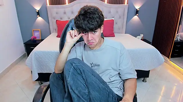 Tommy18__ webcam