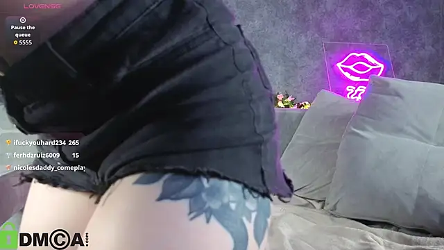 Lori_Bllossom webcam
