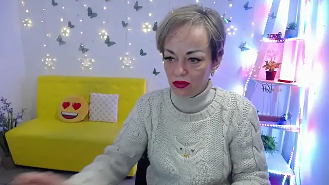 NikaMayu webcam