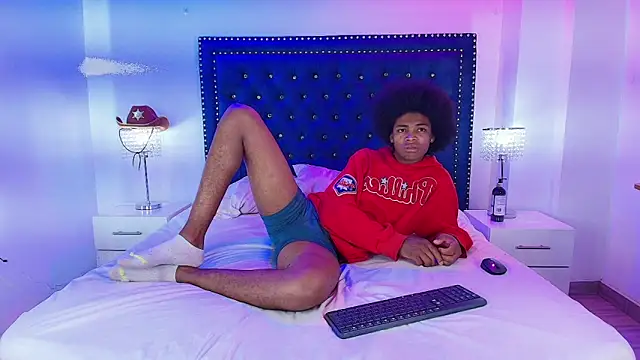 Cristal_and_luke webcam