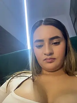 Antonella_Julieta webcam