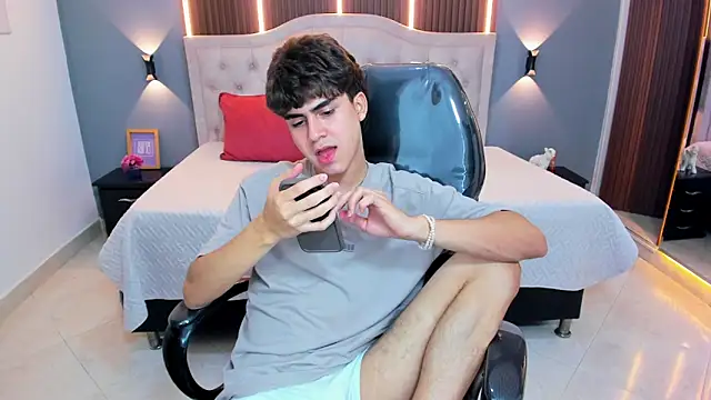 Tommy18__ webcam