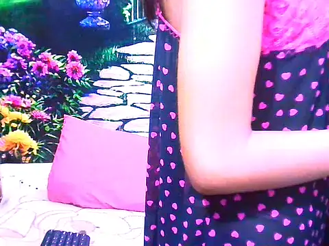 IndianPretty14u2Luv webcam