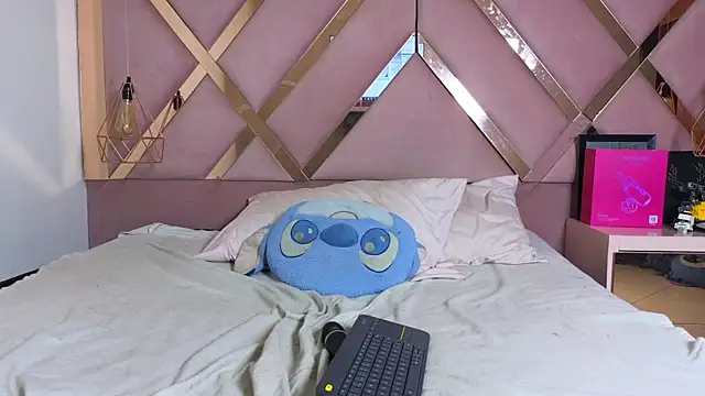 Sophia_moo_ webcam