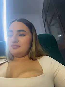 Antonella_Julieta webcam
