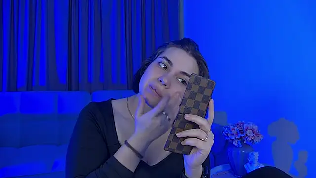AdrianaToress webcam