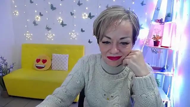 NikaMayu webcam