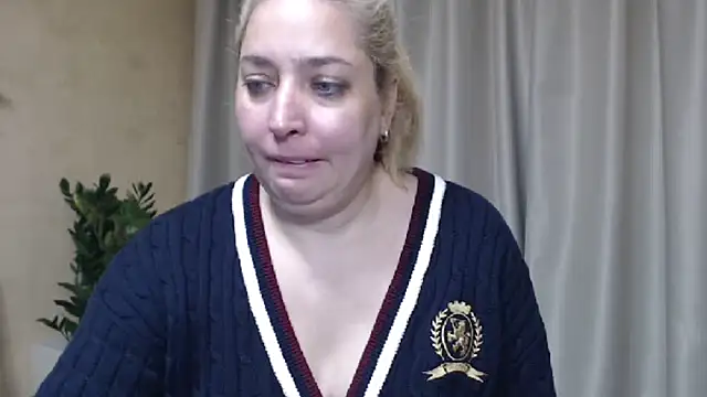 sweetpussy13 webcam