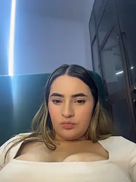 Antonella_Julieta webcam