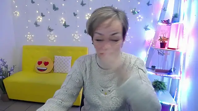 NikaMayu webcam