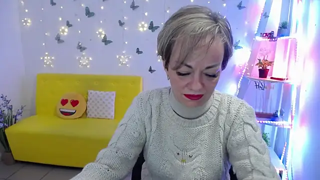NikaMayu webcam