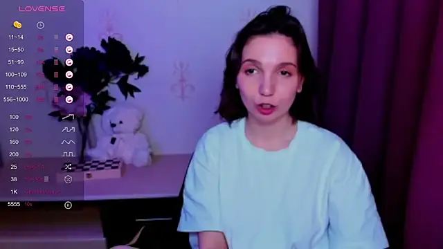 KindHazelHere_ webcam