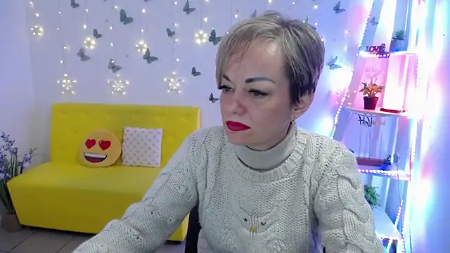 NikaMayu webcam