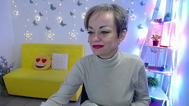 NikaMayu webcam