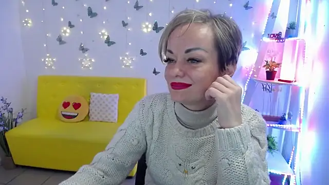 NikaMayu webcam