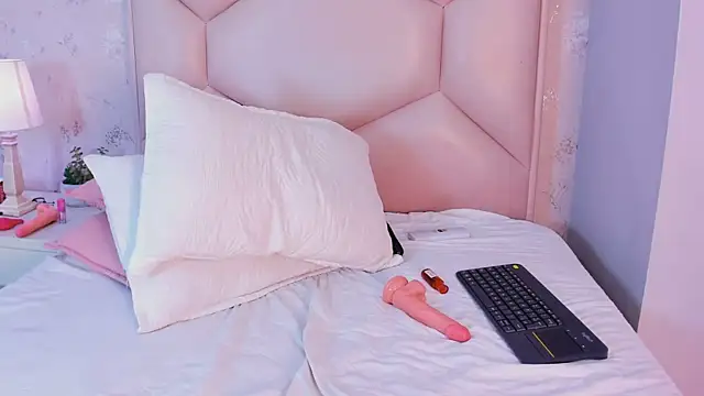 ashly_bloom_ - Ashly_bloom_'s free webcam - UK Sex Cams
