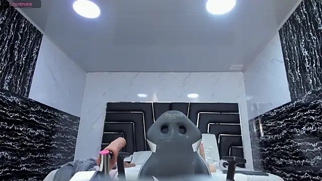 Ladyy_Scarlett webcam