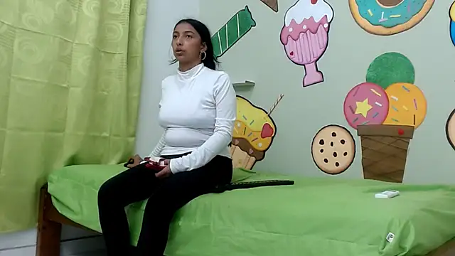 pamelaskiny20