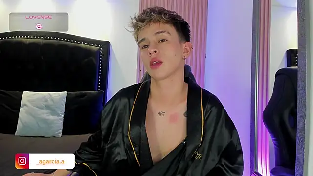 liamwildx20 (M twink) - Kiss for you