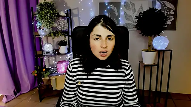 MartaEdams webcam