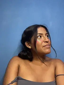 LeahBar webcam