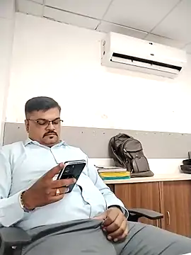 Desi_Lodo_Gujju_Boy webcam