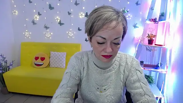 NikaMayu webcam