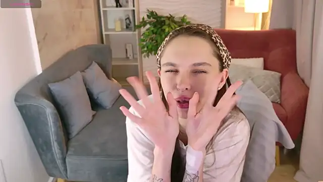 ChloeSunny webcam