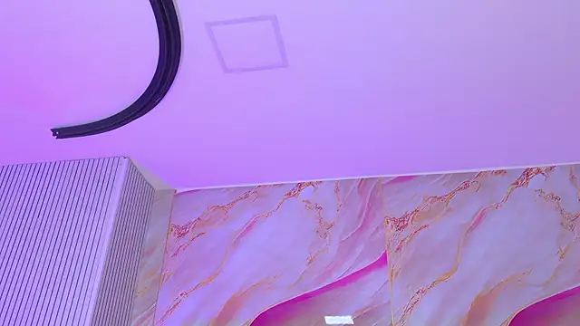emmacurvy webcam