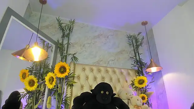 littleejaz (Ask my age) - red ass