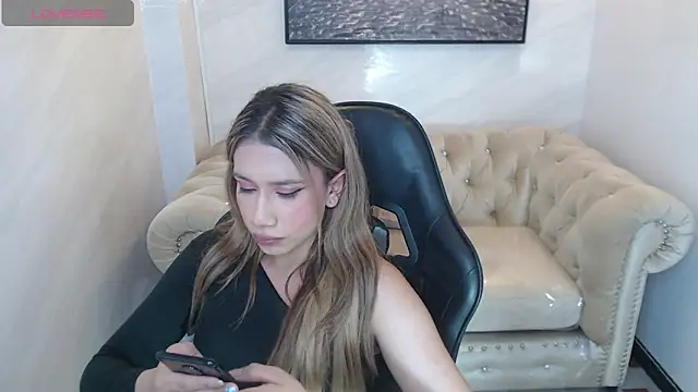 evy_luxx_v (T teen) - mega cum