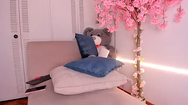 kitty_miaa webcam