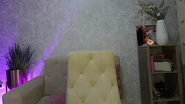 HOTBLACKANDWHITE2 webcam